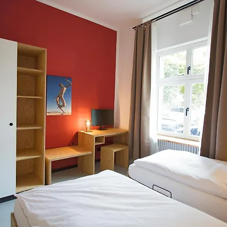 Schillinger-berlin Am Tempelhofer Feld