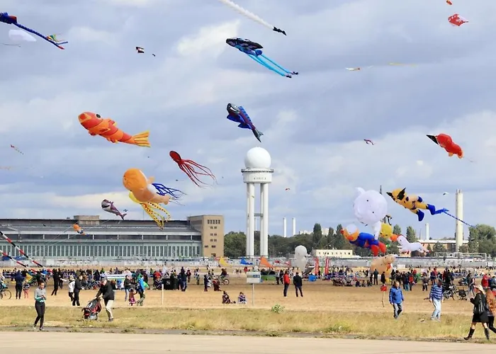 Schillinger-berlin Am Tempelhofer Feld 3*